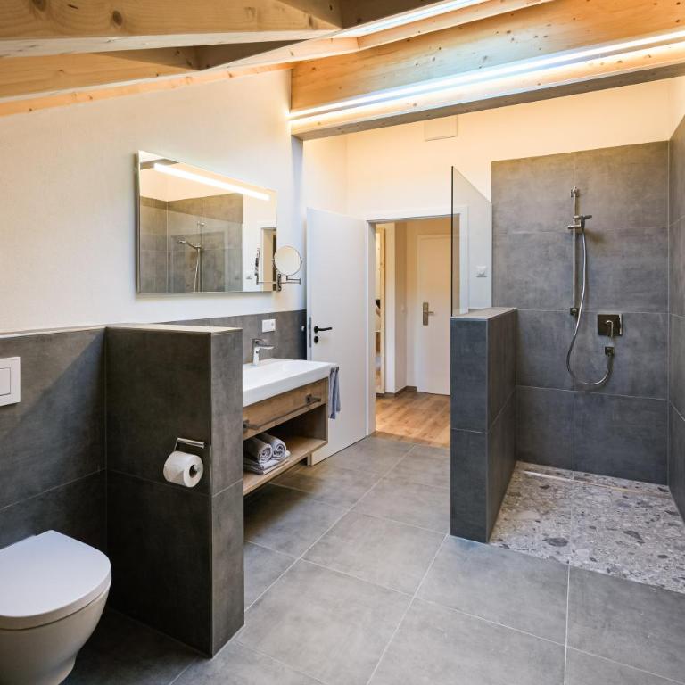 RUBEN 15 Ferienwohnungen - Apartment mit 3 Schlafzimmern und Balkon - 3