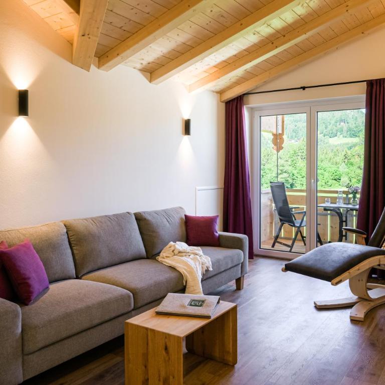 RUBEN 15 Ferienwohnungen - Apartment mit 3 Schlafzimmern und Balkon - 10