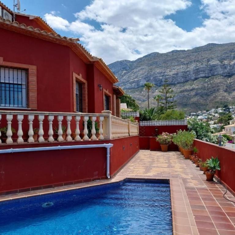 Villa maravillosa con piscina y buenas vistas - Villa - 22