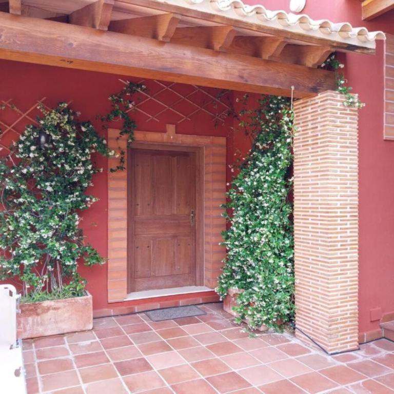 Villa maravillosa con piscina y buenas vistas - Villa - 18