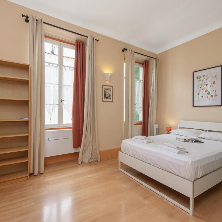 Grand appartement dans la vieille ville - Apartamento de 2 dormitorios - 10