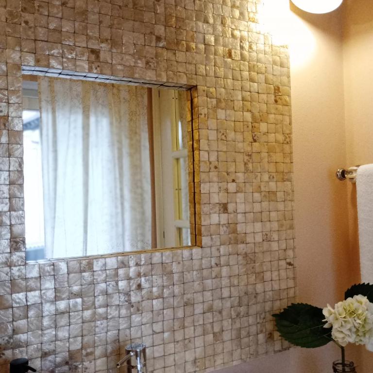 Mansarda in Piazzetta Centro Storico - Appartamento con 2 Camere da Letto - 7