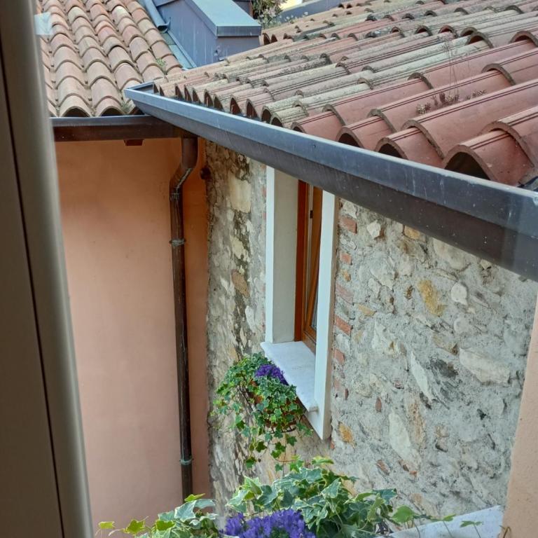 Mansarda in Piazzetta Centro Storico - Appartamento con 2 Camere da Letto - 18