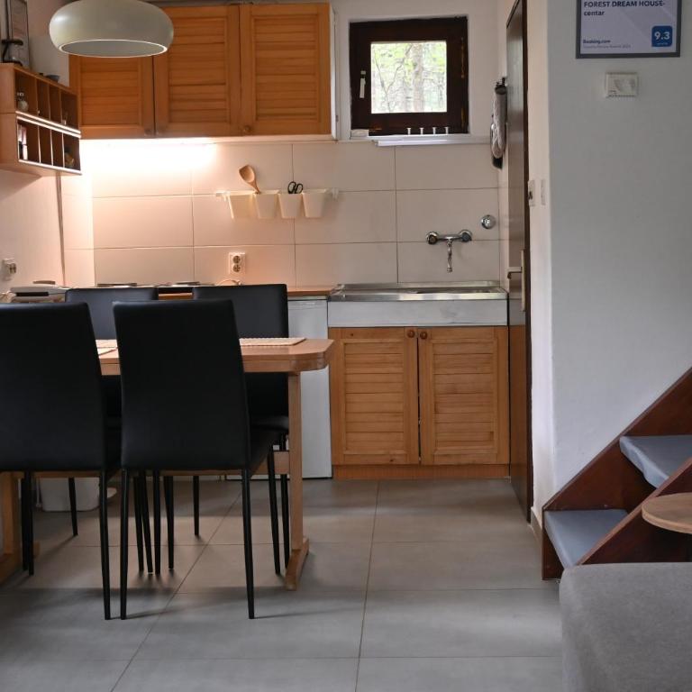 DIVCIBARE KUCA centar - Kuća sa 2 Spavaće Sobe - 7