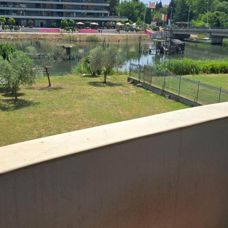 Hotel Porto Otrant - Četvorokrevetna Soba s Terasom - 3