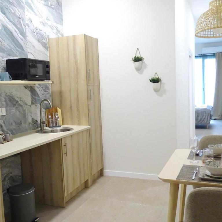 Loft Valencia PTZ - Between Arts Roig Arena & Ruzafa Street Suites - Private Entry - One-Bedroom Apartment - Non-Smoking - 4