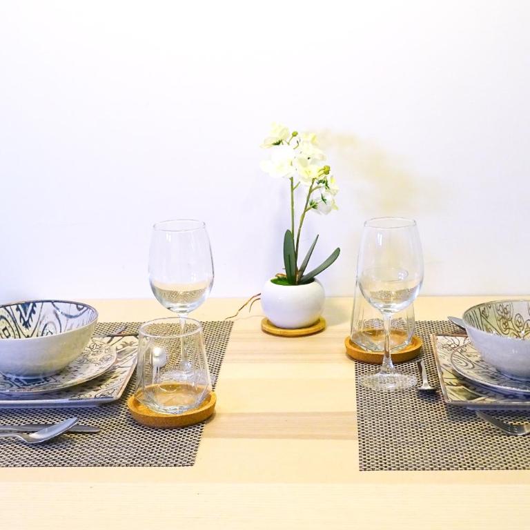 Loft Valencia PTZ - Between Arts Roig Arena & Ruzafa Street Suites - Private Entry - One-Bedroom Loft Apartment with One Queen Bed - 7