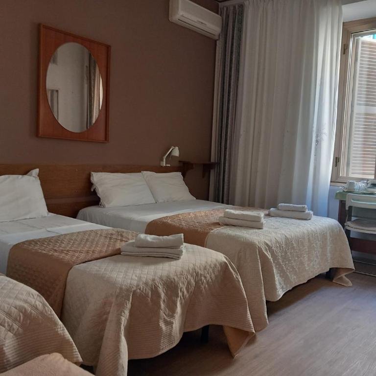 B&B Vaticanrooms - Quadruple Room - 2