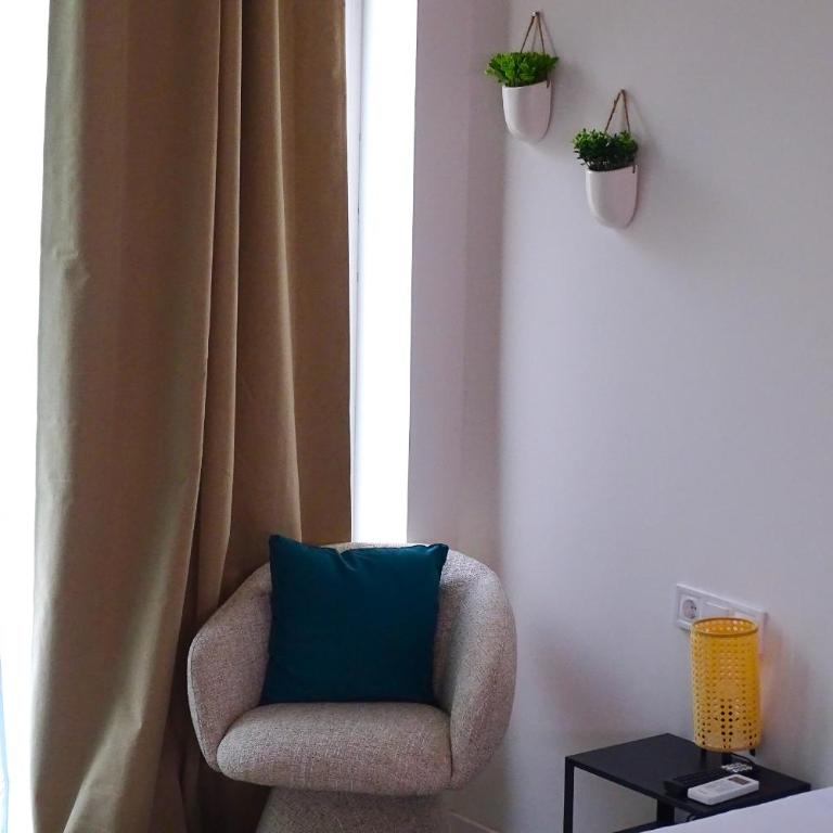 Loft Valencia PTZ - Between Arts Roig Arena & Ruzafa Street Suites - Private Entry - One-Bedroom Loft Apartment with One Queen Bed - 13