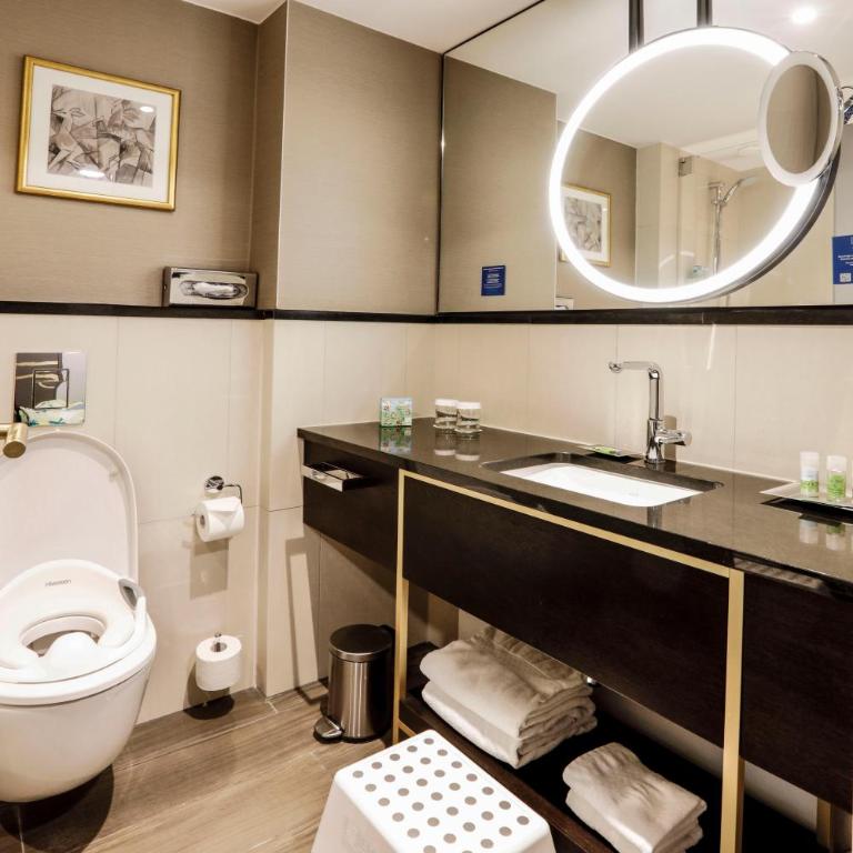 Hilton Munich City - Familienzimmer mit Verbindungstür - 6