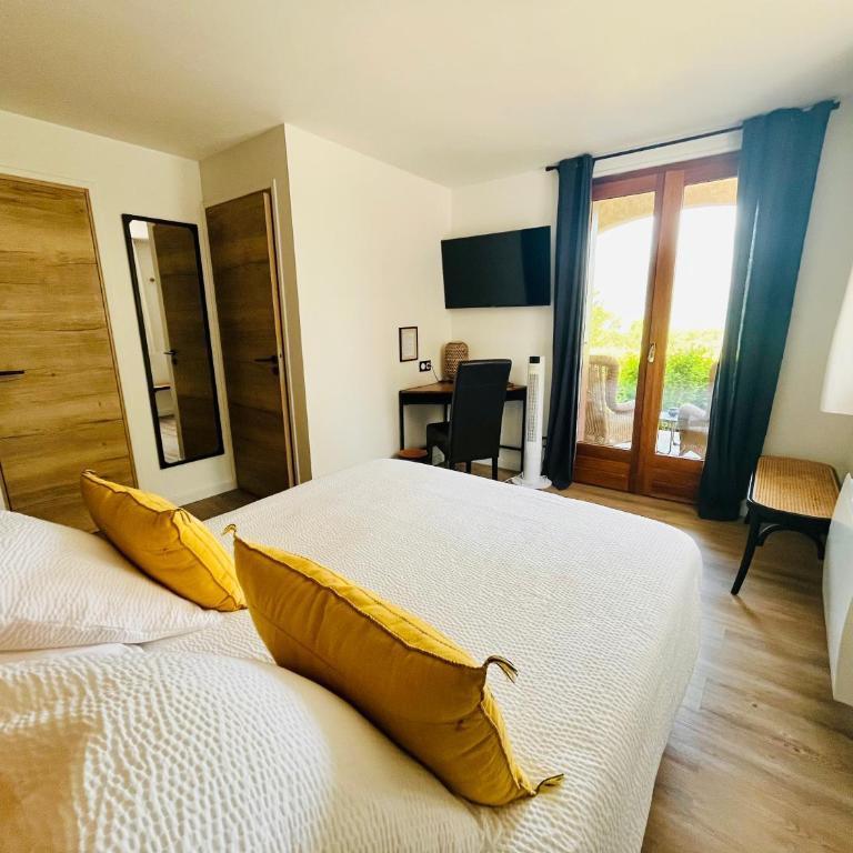 Hôtel les Chaumettes - Chambre Double avec Terrasse - 1