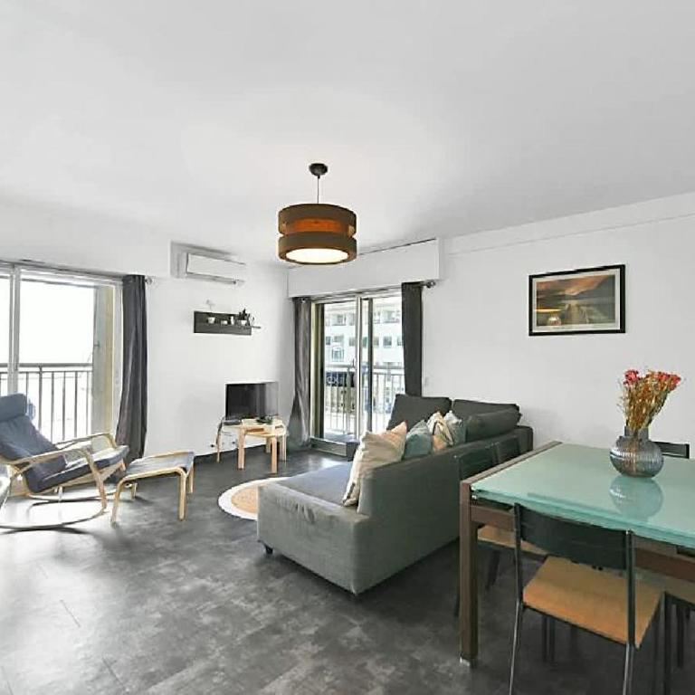 LE VERSAILLES plaisir et confort en centre-ville, pour séjours en famille ou business - Appartement 2 Chambres - 7