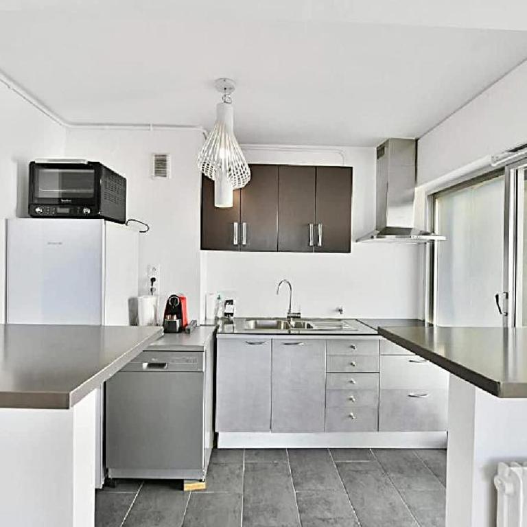 LE VERSAILLES plaisir et confort en centre-ville, pour séjours en famille ou business - Appartement 2 Chambres - 11