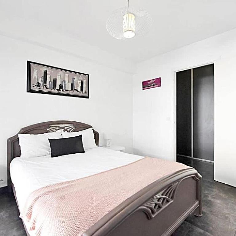 LE VERSAILLES plaisir et confort en centre-ville, pour séjours en famille ou business - Appartement 2 Chambres - 14