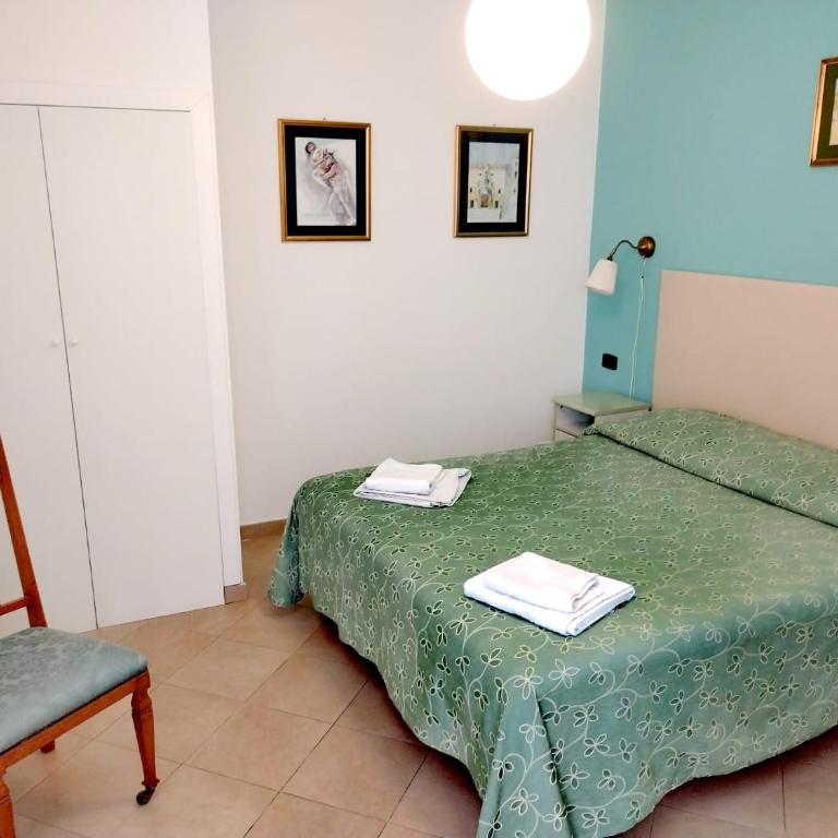 Affittacamere Ristorante Lo Scudo - Camera Matrimoniale - 1