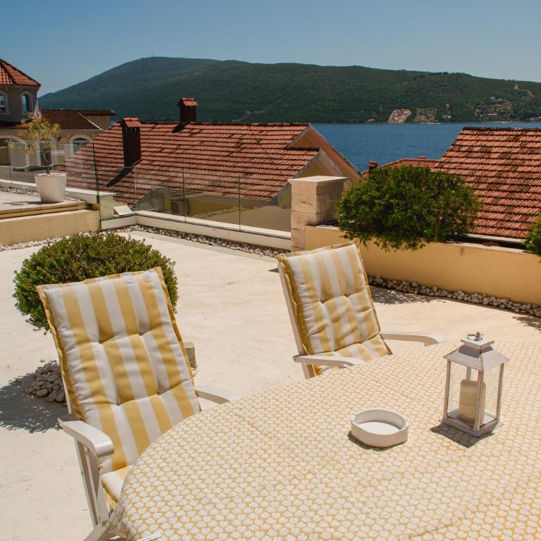 Apartments Porobic - Two-Bedroom Apartment - 24