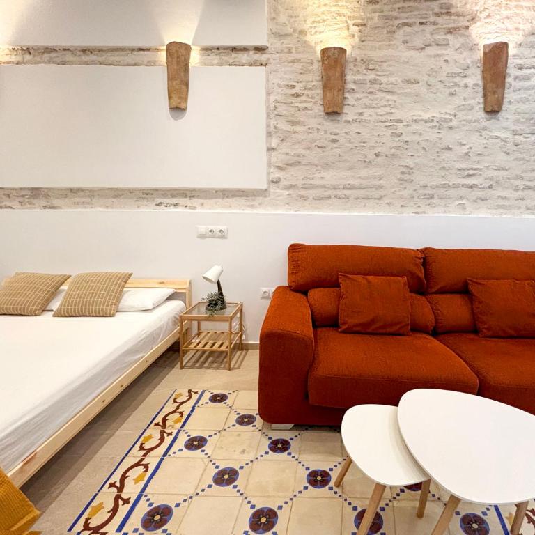 Cervantes Suites OnlyMalaga - Habitación Doble con baño privado - 6