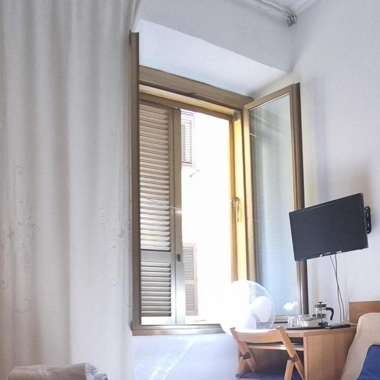 B&B Vaticanrooms - Triple Room with Private Bathroom - 1