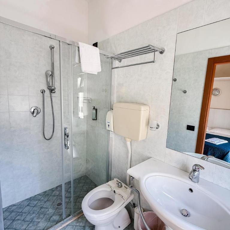 Hotel Bella Igea - Camera Superior Matrimoniale/Doppia con Letti Singoli con Terrazza - 10