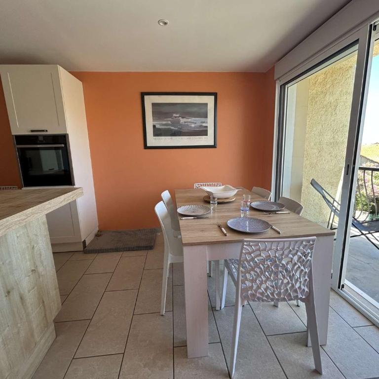 SP920-0067 Grand appartement 3 pièces 5 couchages SAINT PIERRE LA MER - Apartment mit 2 Schlafzimmern - 5