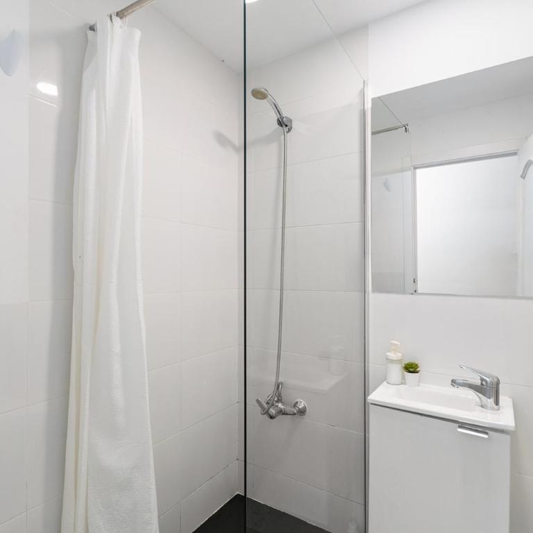 Toledo House Habitacion privada en apartamento y baño compartido 3 planta sin ascensor - Habitación Individual con baño compartido - 2