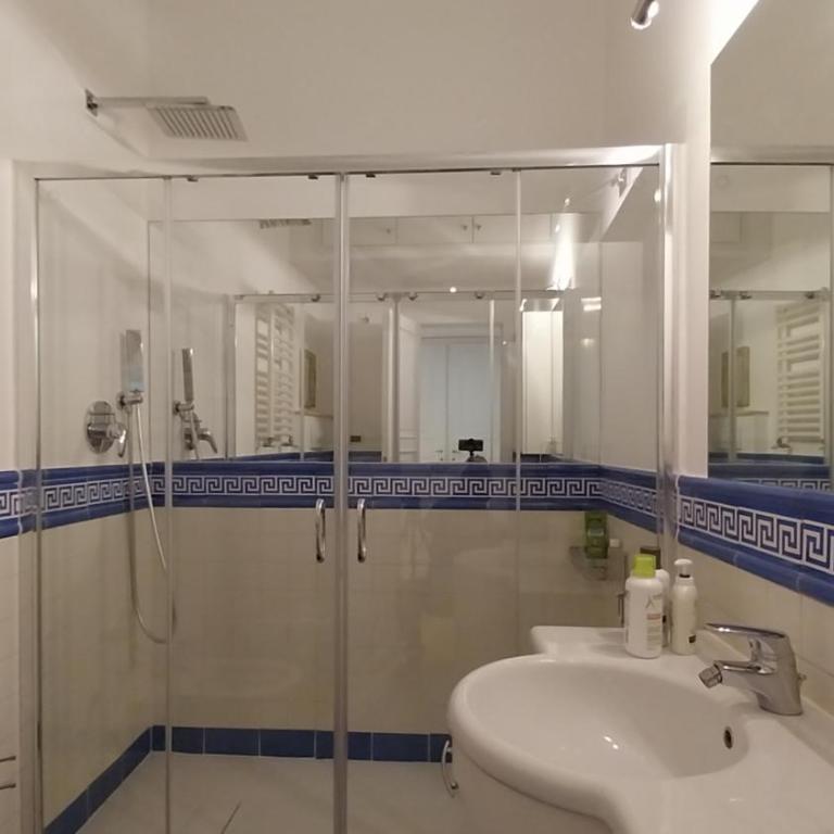 A Casa di Vittoria - Appartamento con 2 Camere da Letto e Balcone - 6
