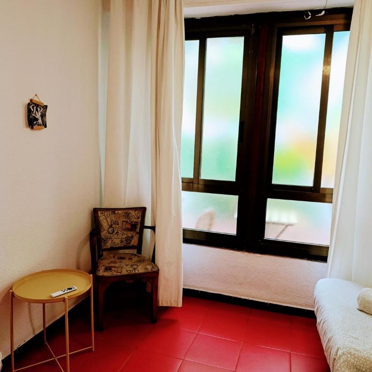 B&B Una Habitación Propia - Twin Room with Shared Bathroom - 4