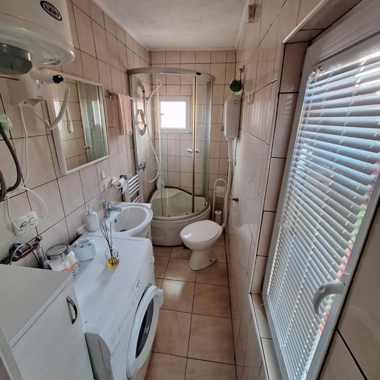 Modern&Cozy Bosnian house with GARDEN+FREE parking - Porodični Apartman Tipa "Suite" - 24