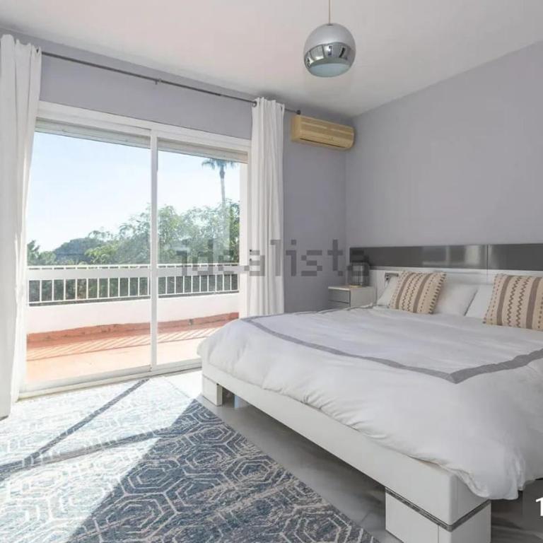 3-Min Walk to Beach , Pool , Estepona , 3BR - Casa de 3 dormitorios - 10