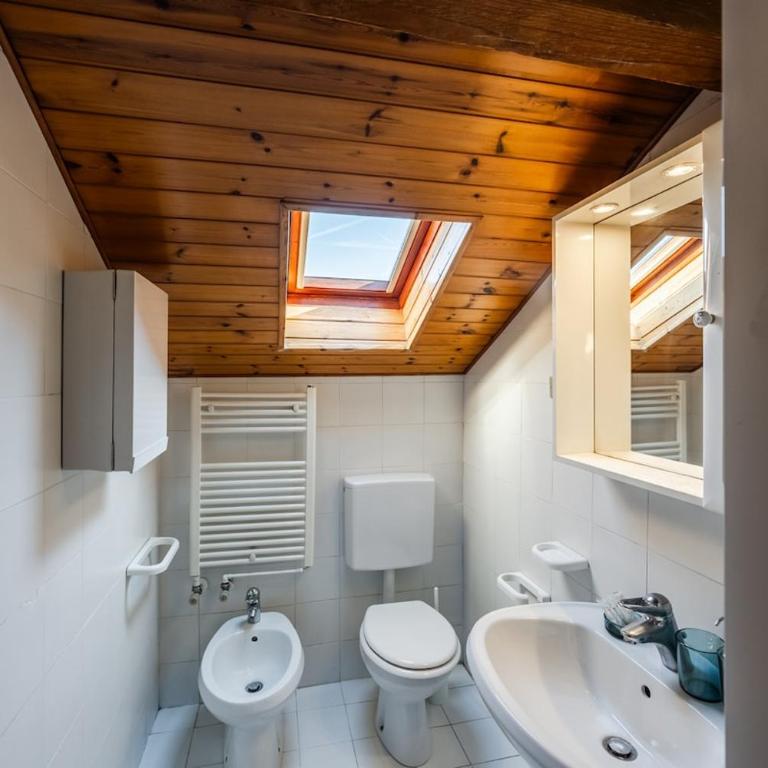 Cozy Rooftop Flat - Steps from the sea - AC and WiFi - Appartamento con 1 Camera da Letto - 35