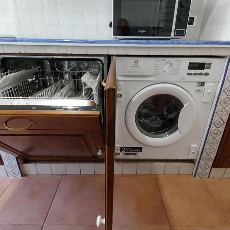 A Casa di Vittoria - Appartamento con 2 Camere da Letto e Balcone - 36