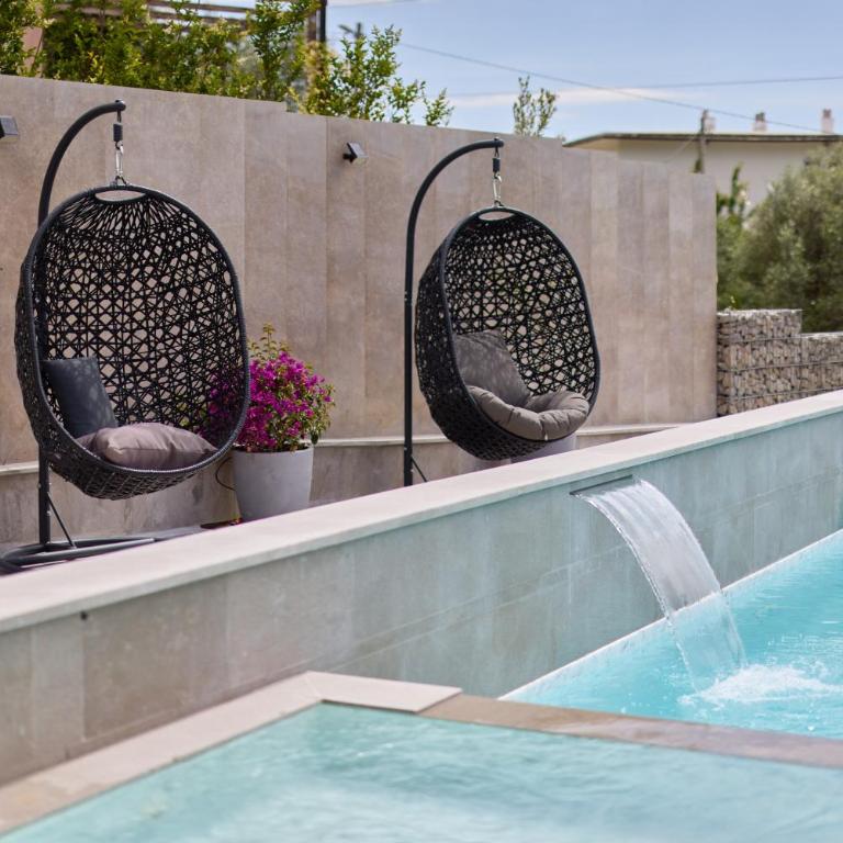Villa Oaza with Outdoor Pool - Villa - 2