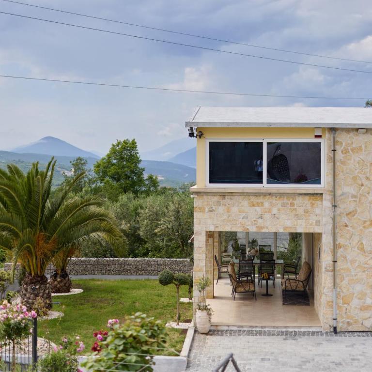 Villa Oaza with Outdoor Pool - Villa - 22