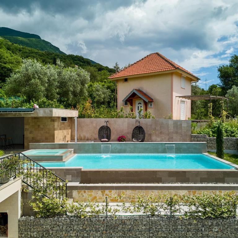 Villa Oaza with Outdoor Pool - Villa - 6
