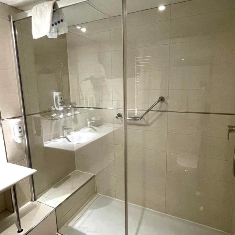 4C Bravo Murillo - Habitación Familiar Confort - 6