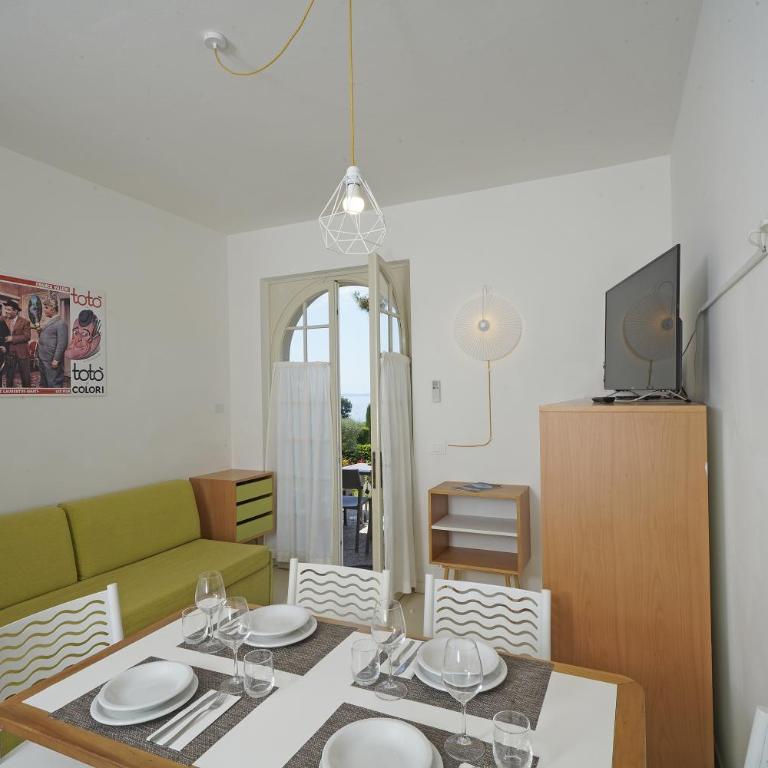Residence Arca - Appartamento con 2 Camere da Letto e Vista Lago - 9