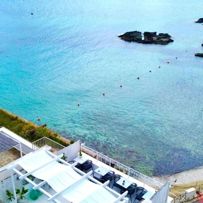 Sea Suites by Villa Experiences Puglia - Camera Matrimoniale con Balcone e Vista Mare - 4