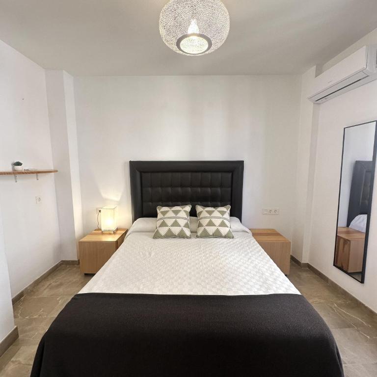 Colcha Suites - Duplex Penthouse by Medina Living - Two-Bedroom Apartment with Balcony and Terrace - 10