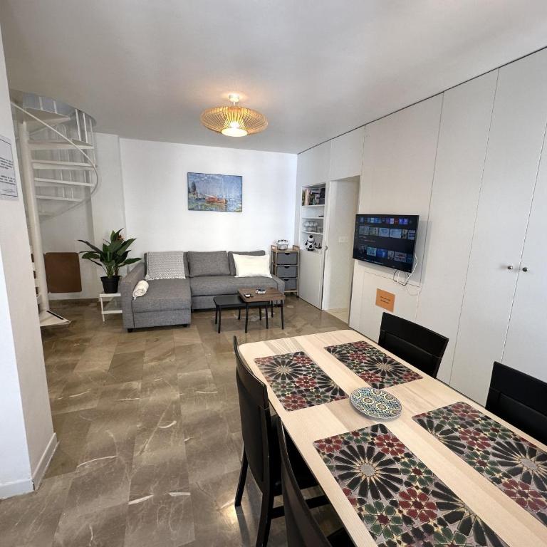 Colcha Suites - Duplex Penthouse by Medina Living - Two-Bedroom Apartment with Balcony and Terrace - 24