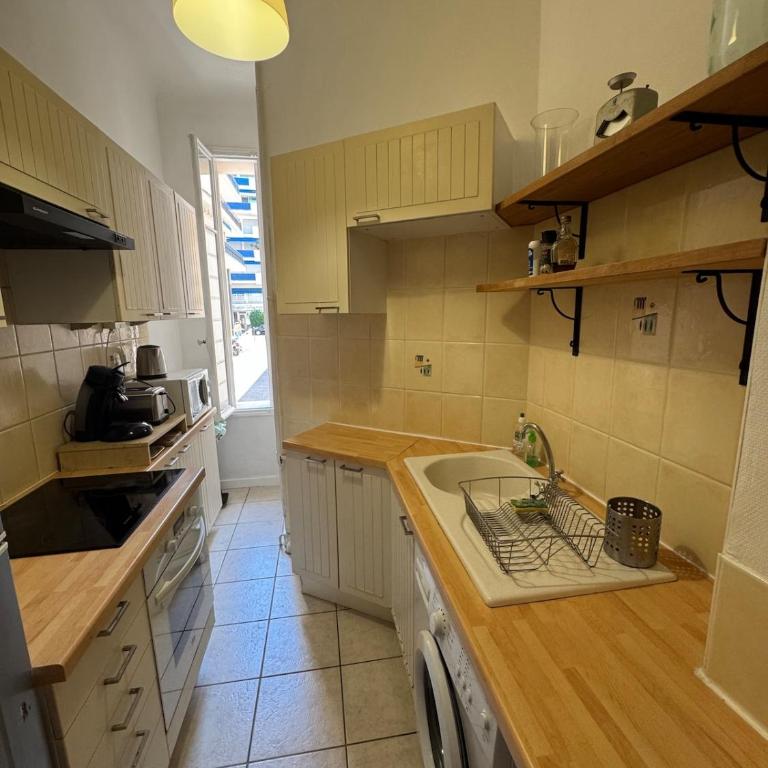 Beau 2 pièces, art déco, plein centre - Appartement 1 Chambre - 12