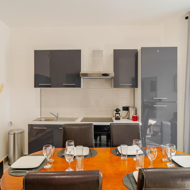 Cocon élégant en plein centre de Perpignan - Two-Bedroom Apartment - 2