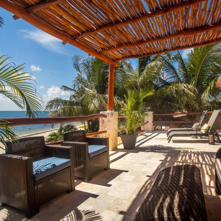 Beachfront Villa & Infinity Pool: 5 or 7 Bedrooms - Casa - 77