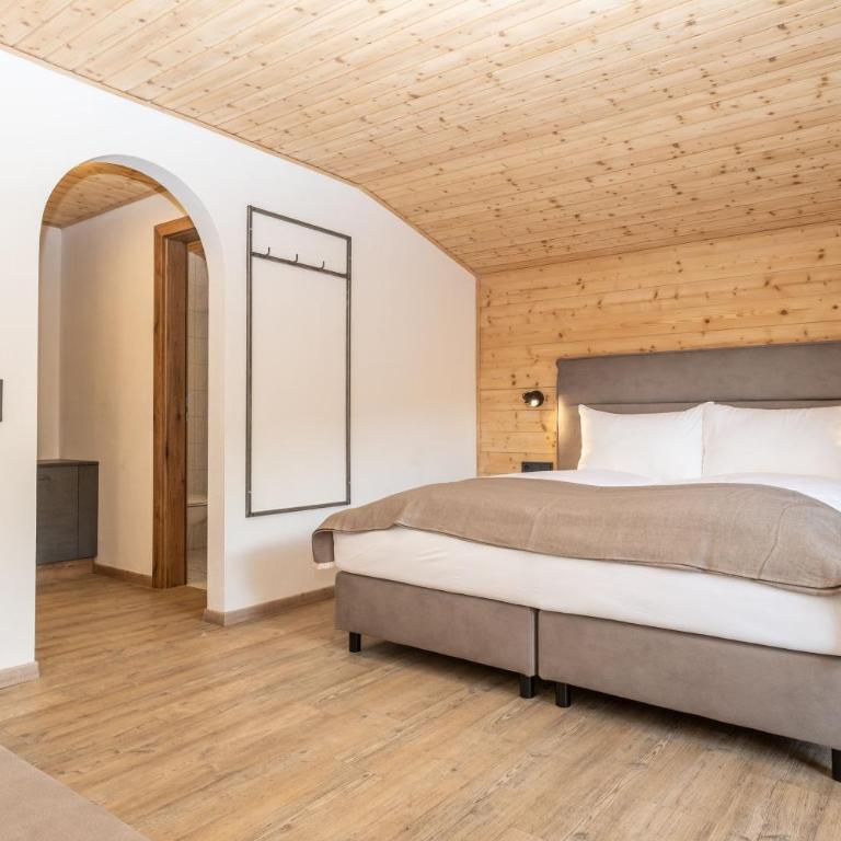 Hofers Herzstück - Dreibettzimmer - 1