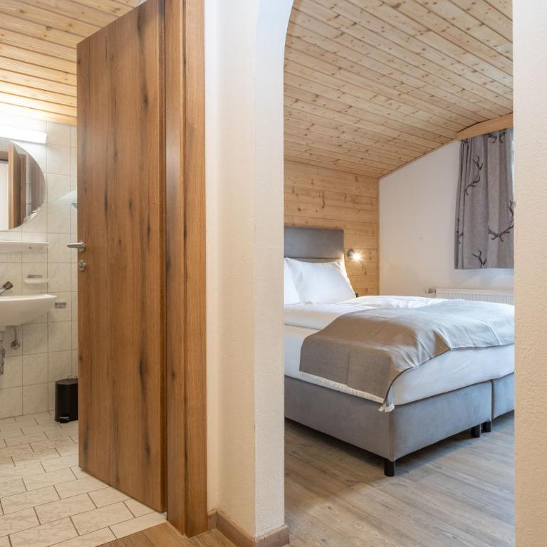 Hofers Herzstück - Dreibettzimmer - 2