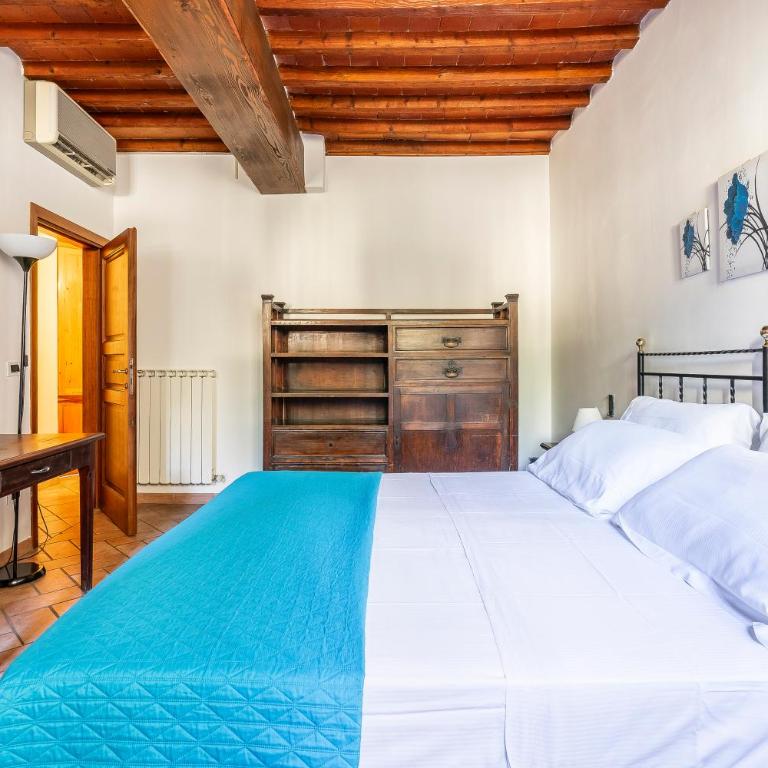 Servi Ground Floor - Two-Bedroom Apartment - 13