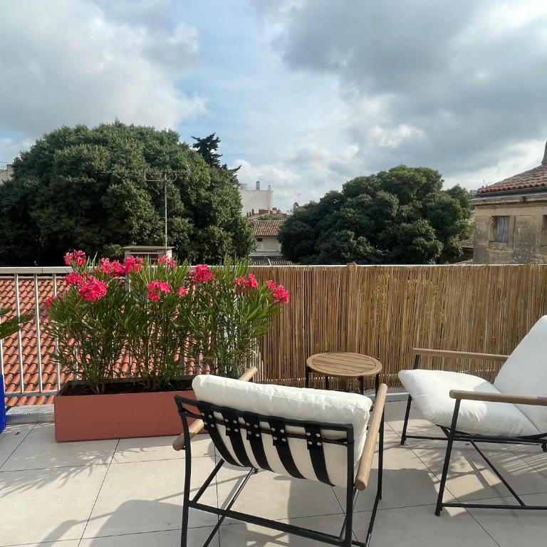 Loft Cosy de 120m2 en plein Centre-Ville à 2 pas de la Comédie Grande ou Petite Terrasse selon les mois - Apartment - 33