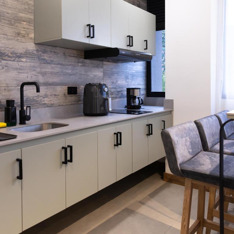Nomadic Boutique Living and Experience Center - Deluxe Family Room - 8