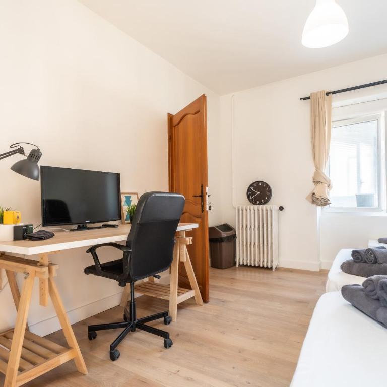 Guest House La Niçoise - Chambre Quadruple avec Salle de Bains Privative - 11