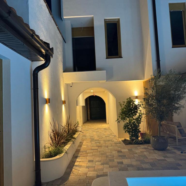 Villa Sevdah - apartments in the city centre, with pool and free parking - One-Bedroom Apartment with Pool View - 19