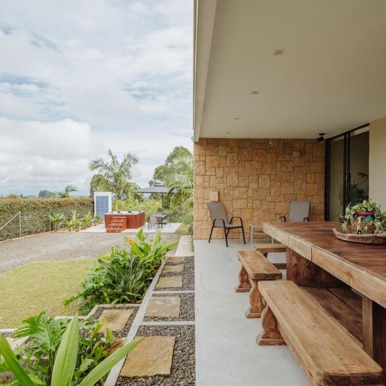 Exclusiva casa de 3habs con Jacuzzi y vistas espectaculares en Pereira - Villa - 2